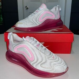 Nike Women's Shoes in White and Pink